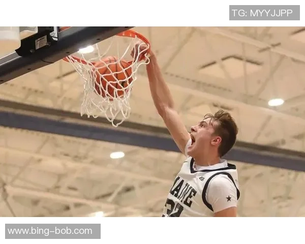 历史上仅有7位球员在20岁前砍下40分以上弗拉格独占鳌头詹姆斯最多